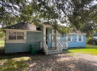 100 Amberwood Dr, Youngsville, LA 70592