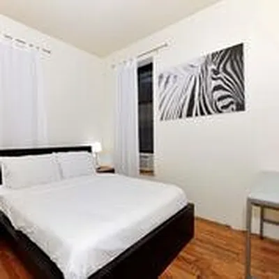 Rented by Eisenberg Exclusives | media 42