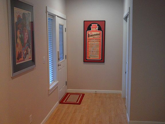Gracious sized entry