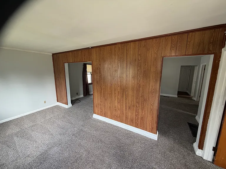 2718 Reynolds St — Photo 2