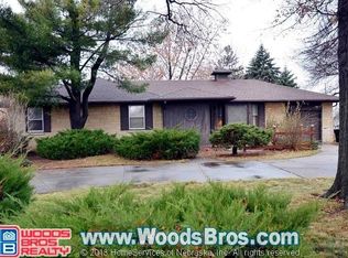 521 S Cotner Blvd, Lincoln, NE 68510