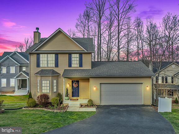 2nd image of 6801 Oakcrest Ct