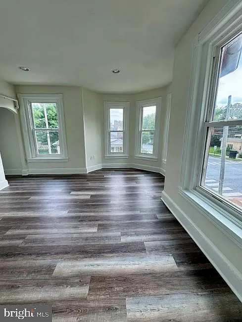 1 bed, 1.0 bath, 673 sqft, $1,695 — Photo 2