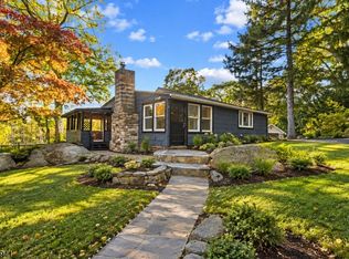 15 Allegheny Ave, West Milford, NJ 07480