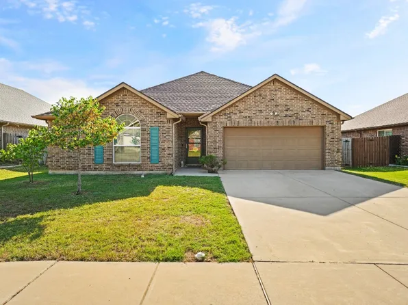 905 Barbara St, Denton, TX 76209
