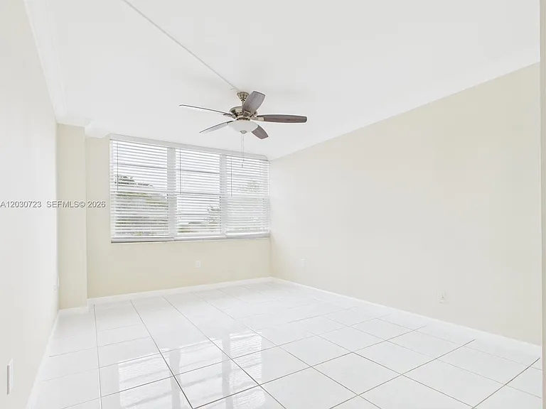 1300 Saint Charles Pl #303 — Photo 23