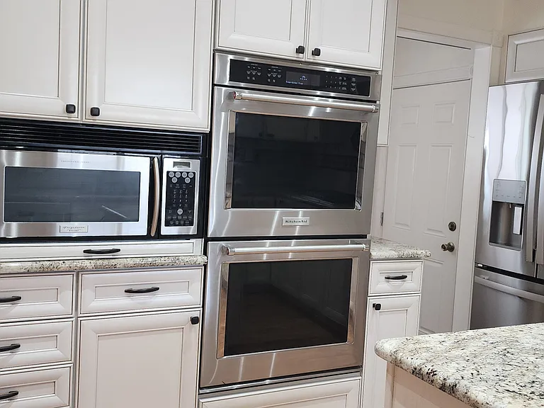 7995 Hazelgreen Rd NE — Photo 9