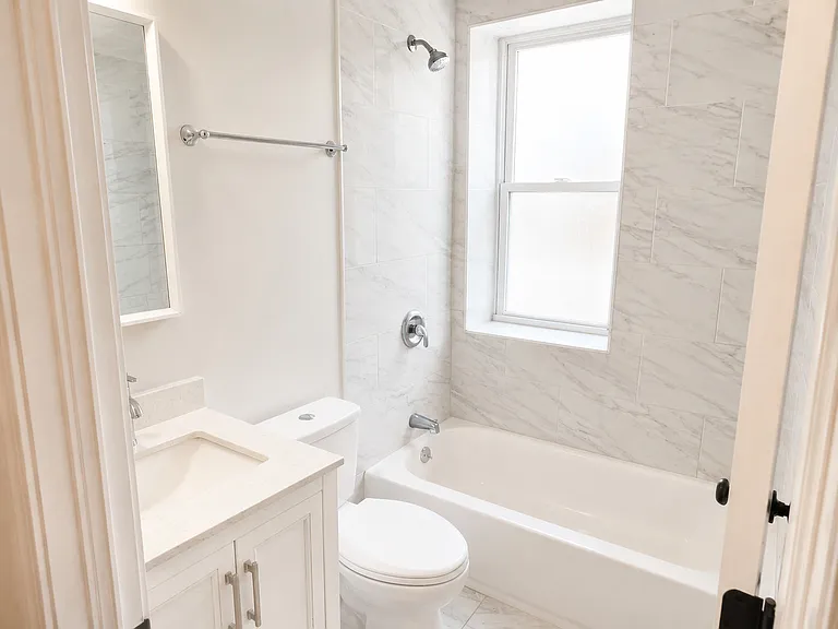 1439 E 66th Pl #3W — Photo 8