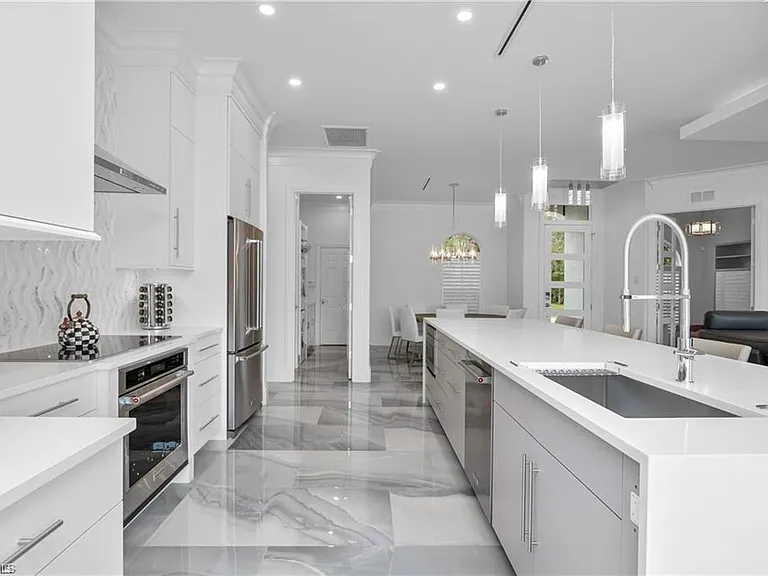 8967 Lely Island Cir — Photo 19