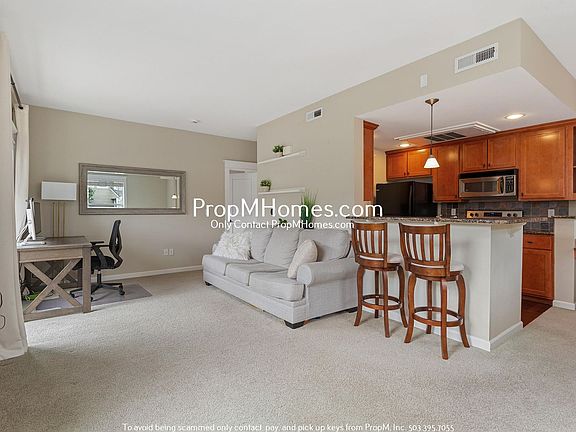 3rd image of 3365 Summerlinn Dr