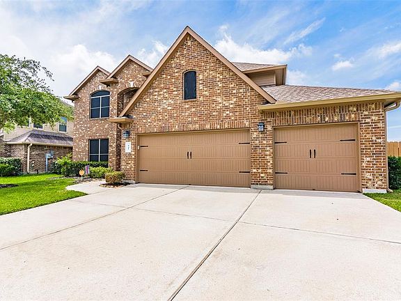 3rd image of 941 Napoli Ct