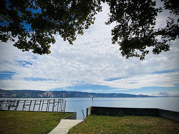 3rd image of 4550 Lakeshore Blvd #8