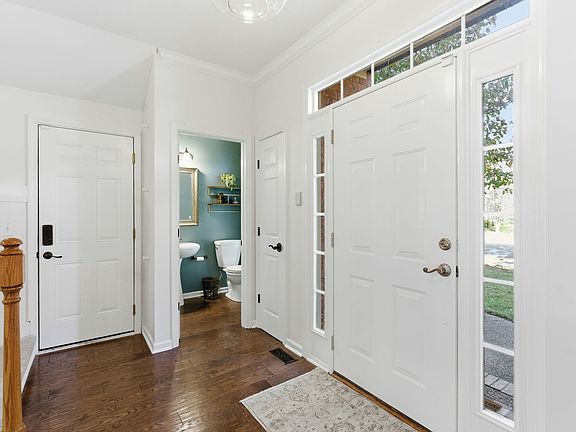 5th image of 6413 Holly Trace Ct
