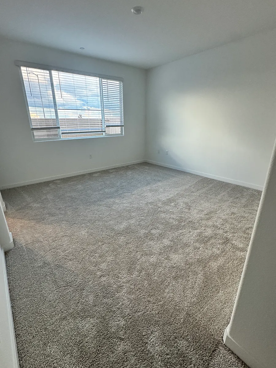 Building Photo - 4574 Duckhawk Cir