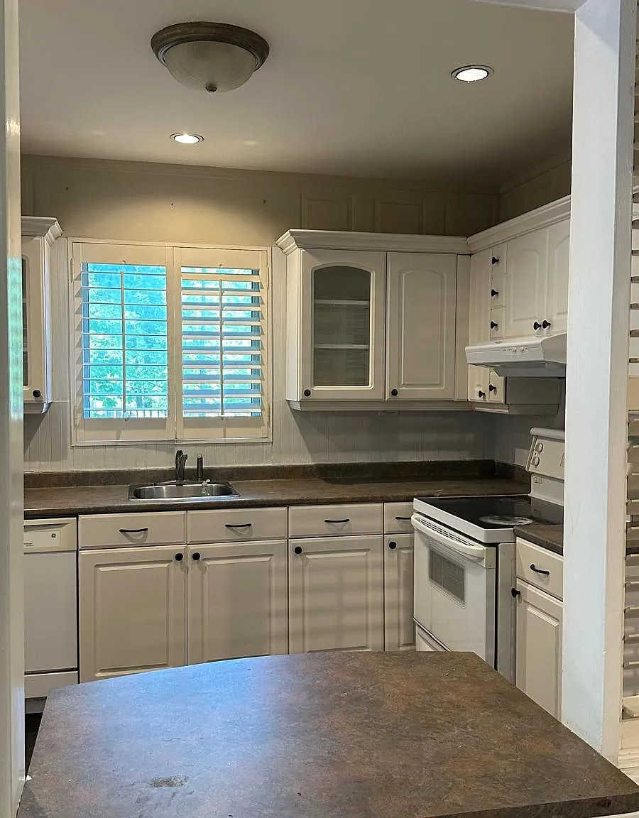3 bed, $2,600 — Photo 4