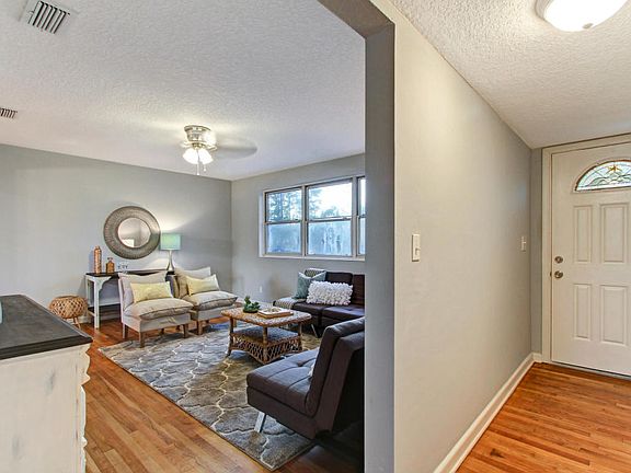 3rd image of 4011 Barmer Dr