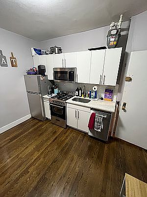 1st image of 442 W 54th St #154