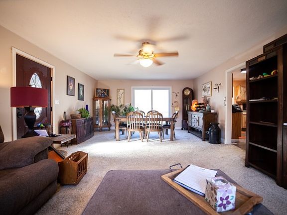 3rd image of 315 Dogwood Ln