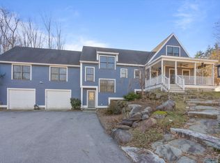 8 Chamberlain Rd, New Boston, NH 03070