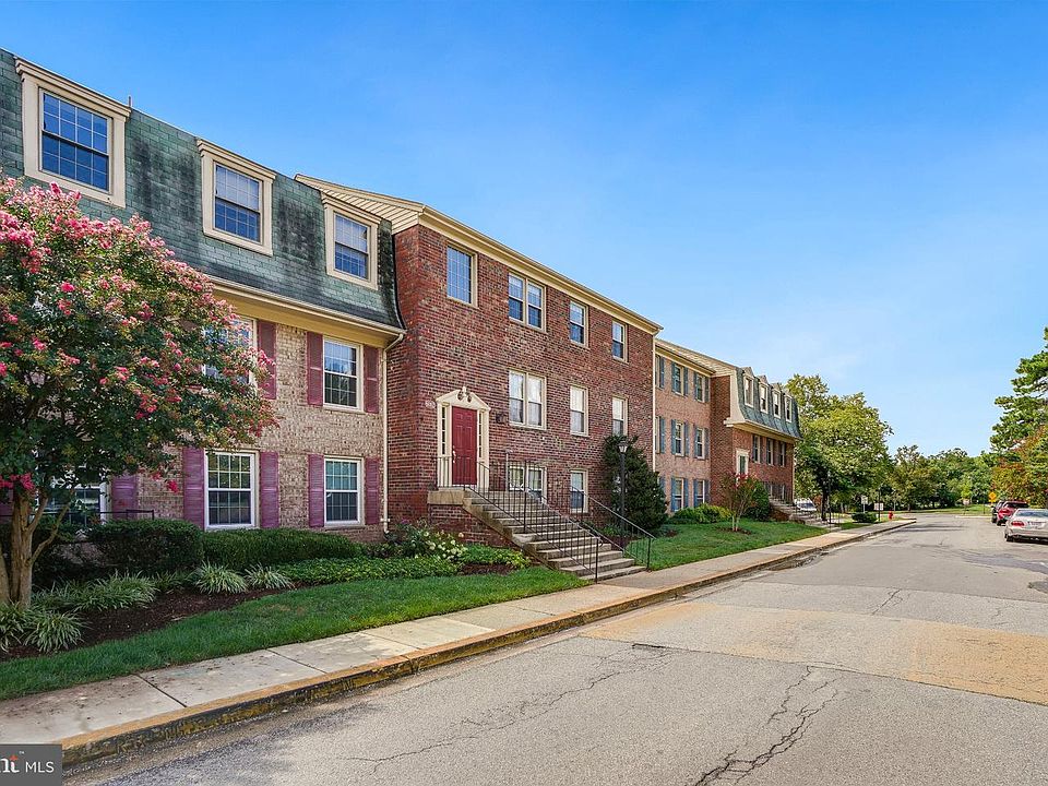 1st image of 6002 Westchester Park Dr APT 201