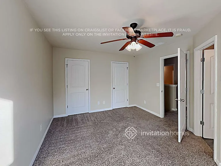 117 Rockefeller Ln — Photo 9