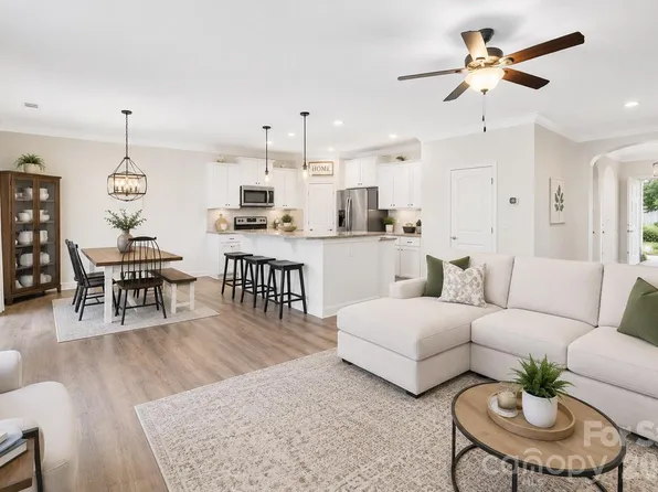 729 Centennial St, Gastonia, NC 28056