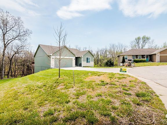 3rd image of 141 Turkey Ridge Dr