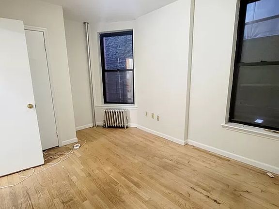3rd image of 331 W 35th St #3L
