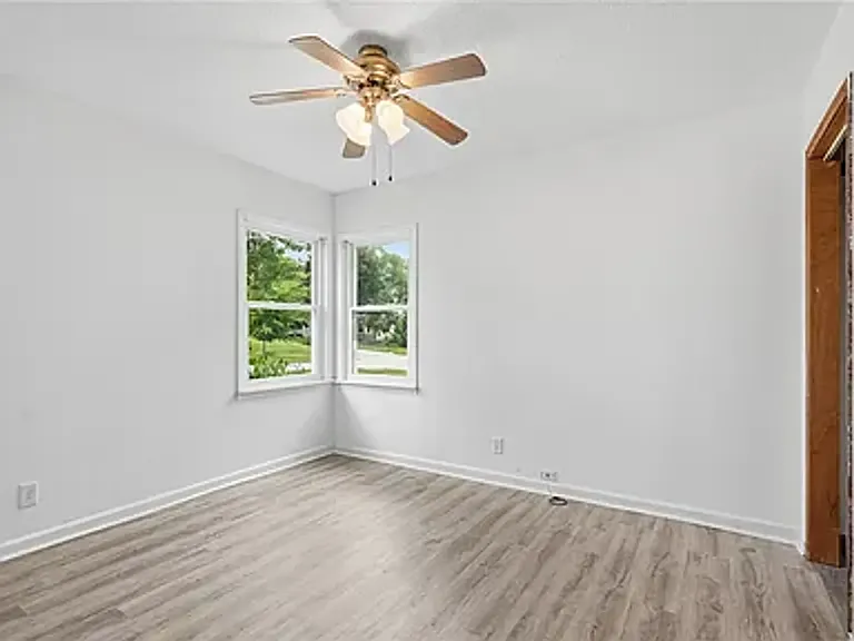 1237 Lincoln Dr — Photo 9