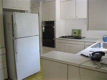 4th image of 23900 Shaker Blvd