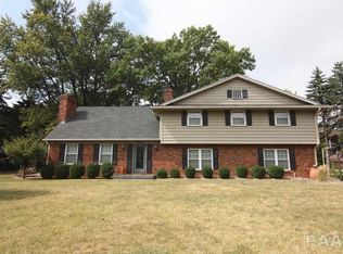 7409 N Regent Pl, Peoria, IL 61614