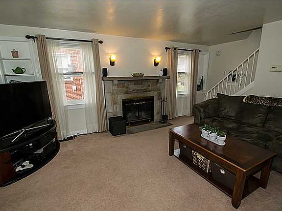 3rd image of 204 Kaufmann Ave