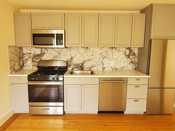2nd image of 339 15th Ave APT 4
