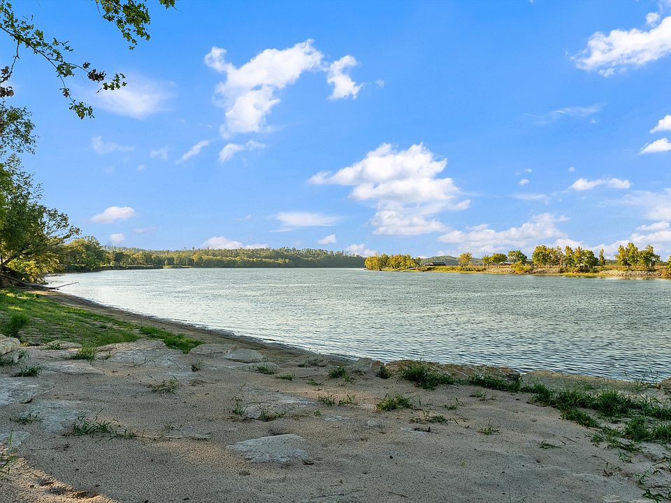 16th image of this home