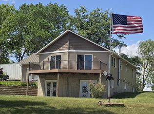 1670 N Mulberry Rd, Muscatine, IA 52761