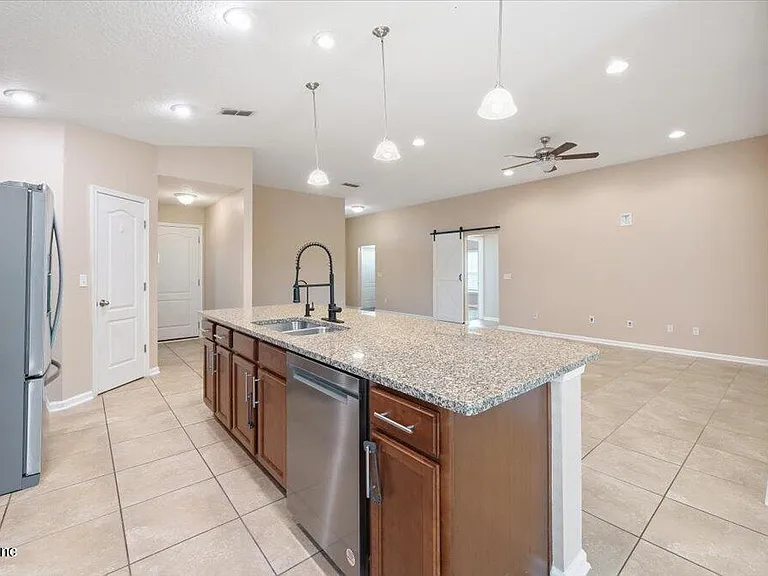 16050 Dowing Creek Dr — Photo 16