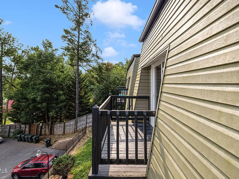 107 Angeline Dr #5 — Photo 23