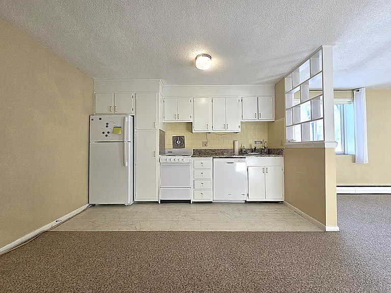 50 Green St #303 — Photo 4