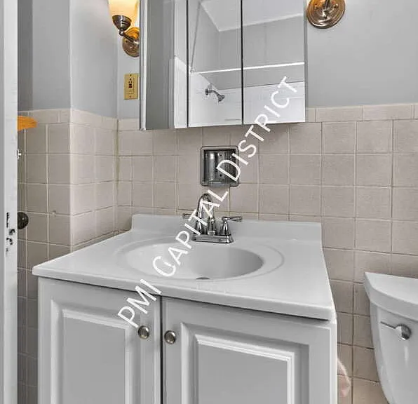 687 Myrtle Ave #2 — Photo 19