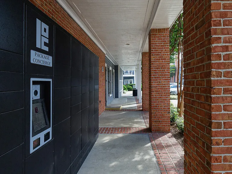 Island Park/Harbor Town Square — Photo 10