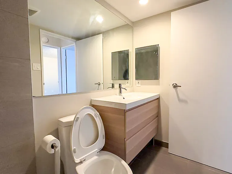 77 Edmonton St #1002 — Photo 13