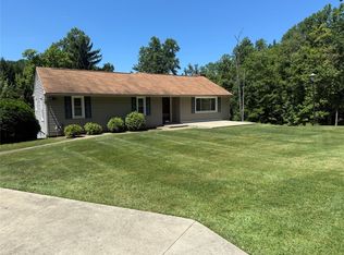 600 Avonia Rd, Fairview, PA 16415