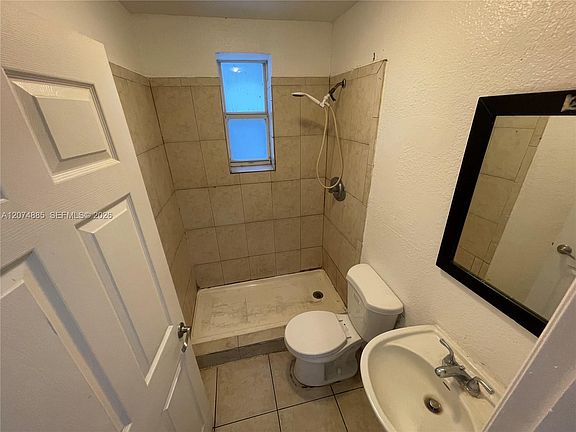 4th image of 1021 NW 3rd St APT 207