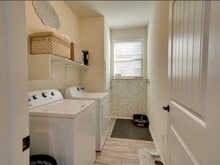 401 Duroc Dr — Photo 15