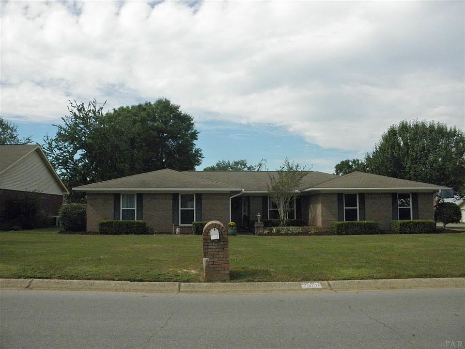 1st image of 4500 La Mirage