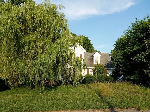 2nd image of 2242 Windland Dr