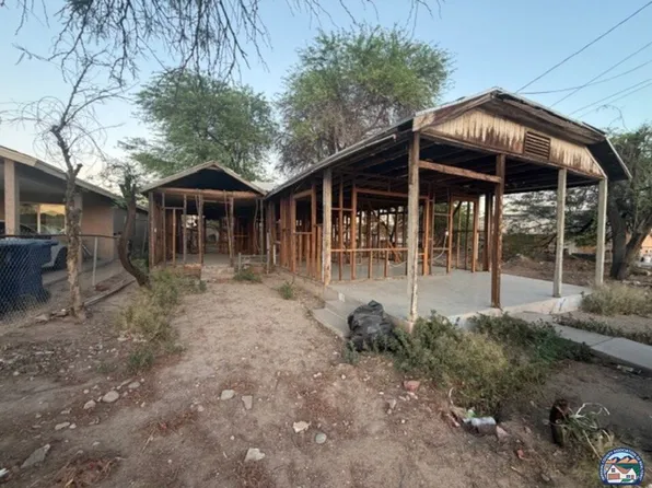 322 S 14th St, Brawley, CA 92227