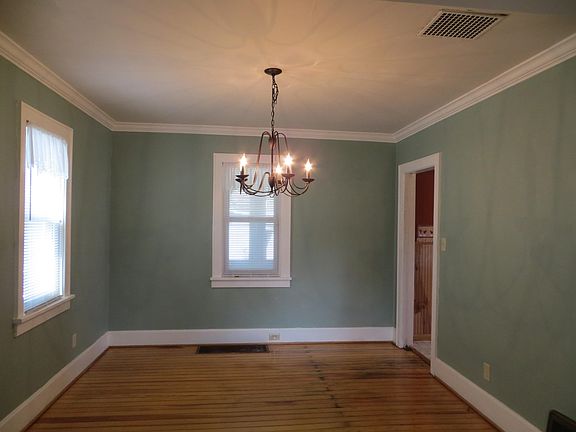 5th image of 905 Acacia Ave