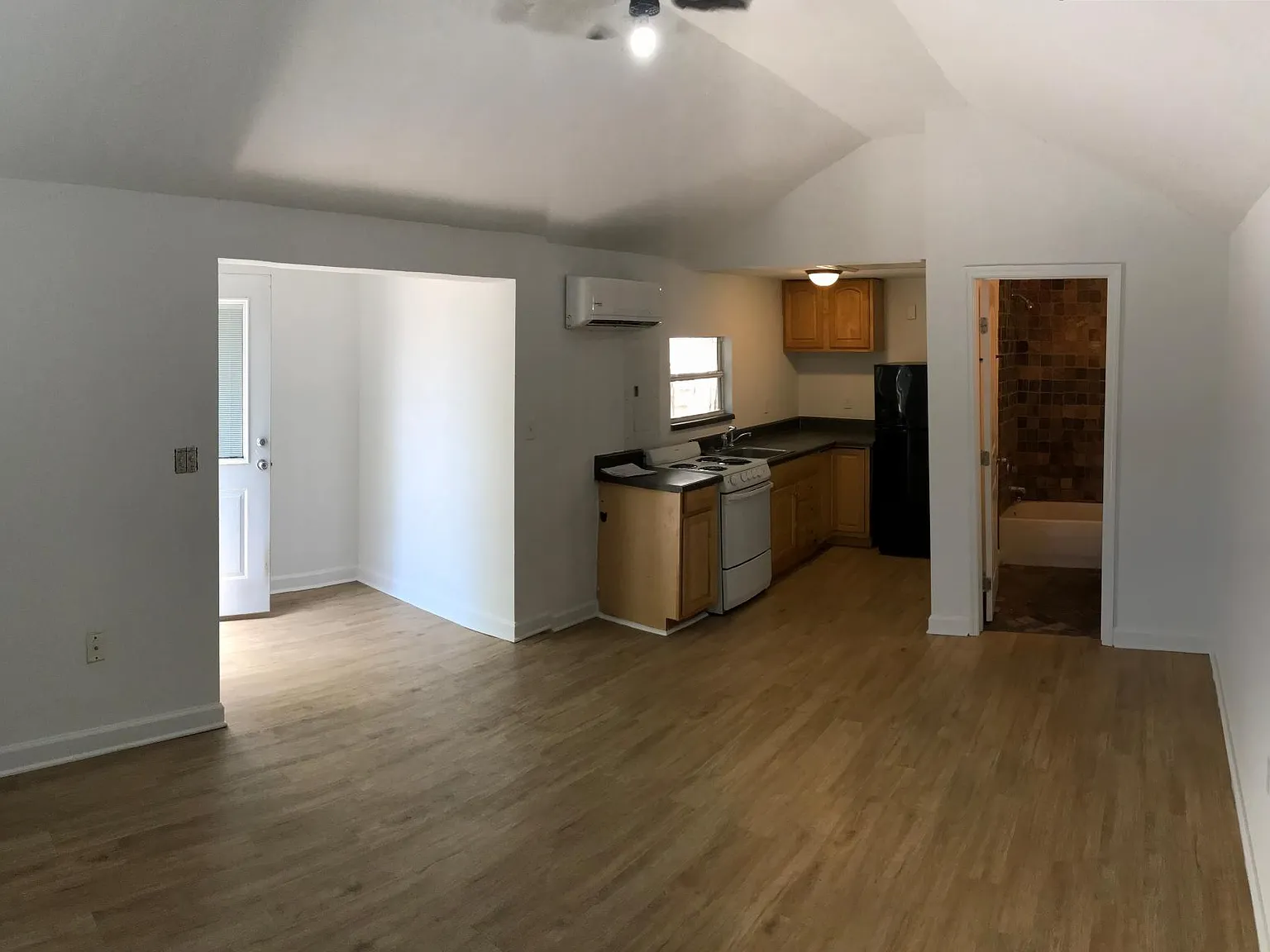 1700 E Crystal Lake Ave — Photo 4