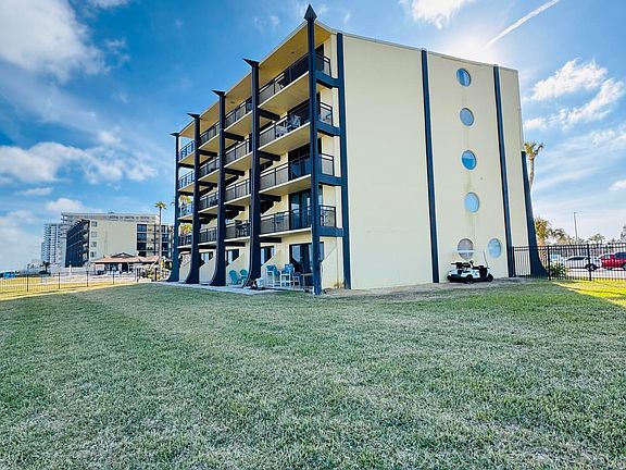 3rd image of 2301 S Atlantic Ave #303